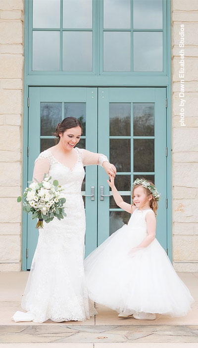 Brides By Elizabeth - Photo by Dawn Elizabeth Studios